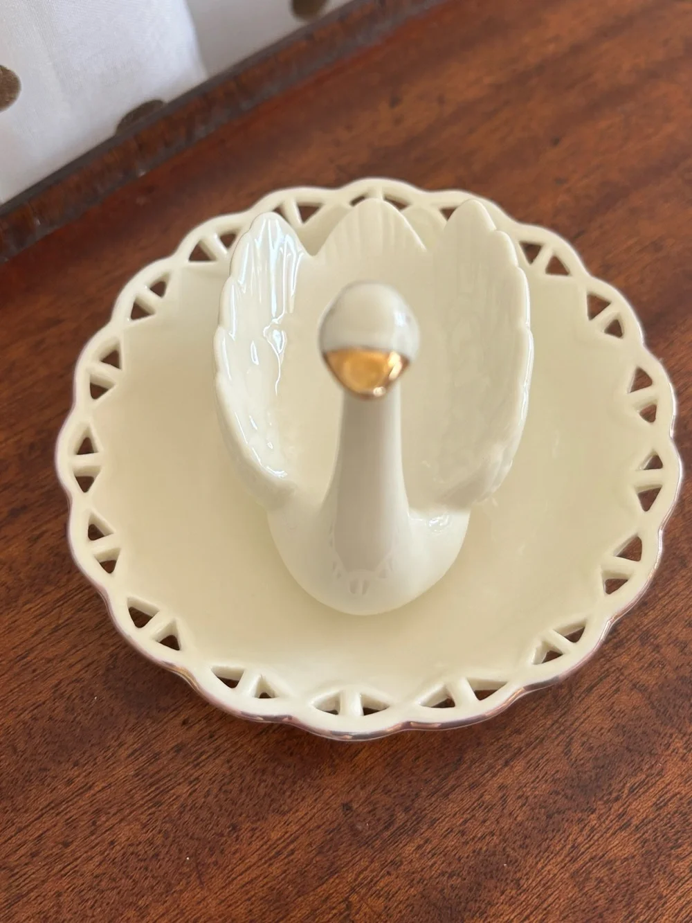 Vintage 80s Avon Porcelain Swan Jewelry Holder 22K Gold Accents